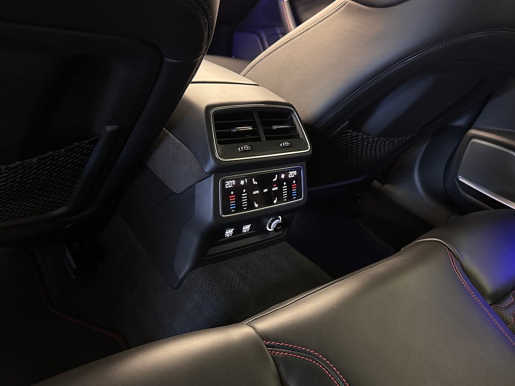 Audi RS6 2020 - miniatyr 16
