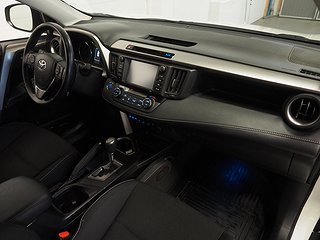SUV Toyota RAV4 7 av 21