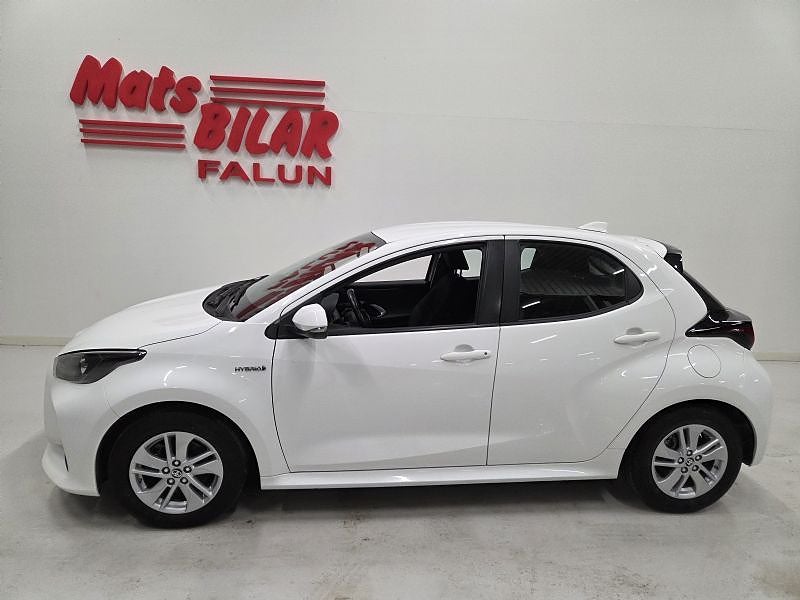Toyota Yaris 1,5 Hybird Active Automat