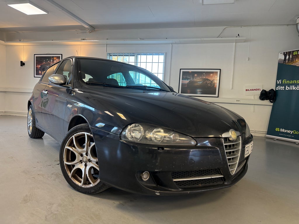 Alfa Romeo 147 5-dörrar 2.0 T.Spark 16V Blackline, Pro