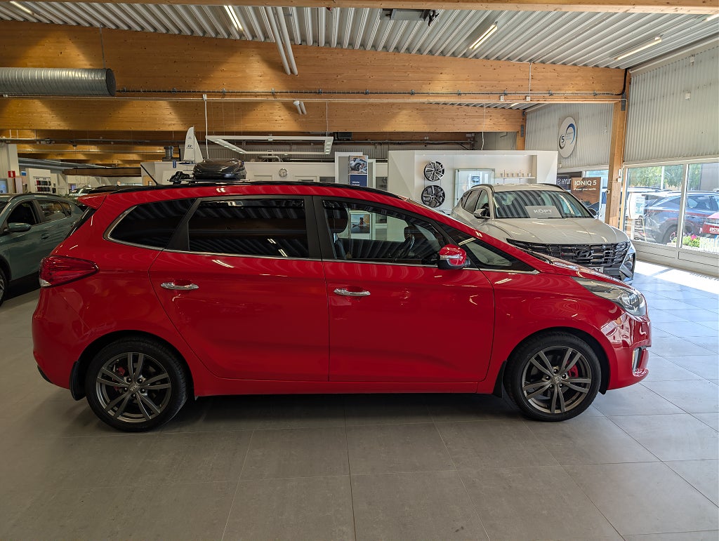 Kia Carens 1.7 CRDi GLS Drag/7-sits/M-värm/V-hjul thumbnail