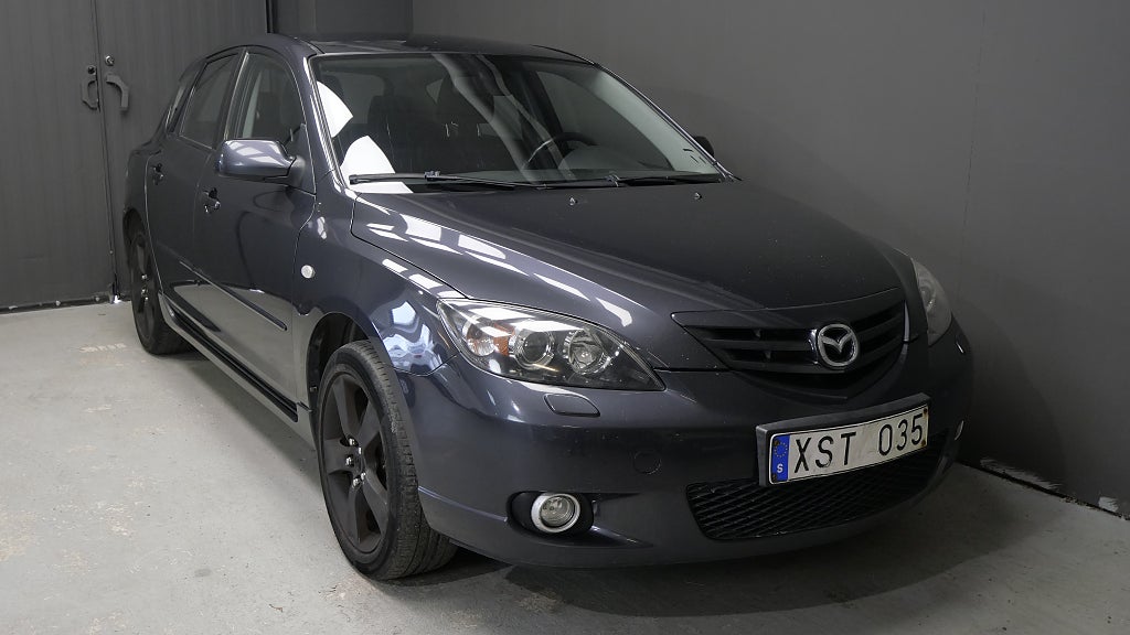 Mazda 3 Sport 2.0 MZR Nybesiktad Halvkombi