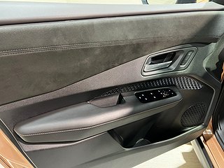 SUV Nissan Ariya 16 av 27