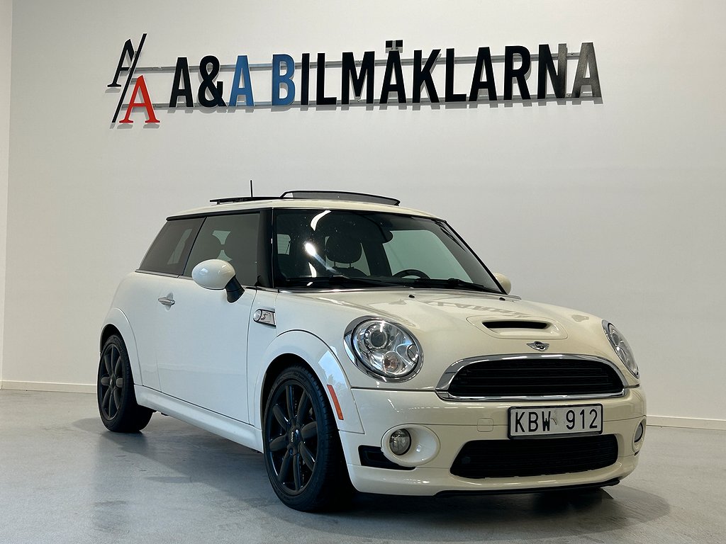 MINI Cooper S  Automat Panorama H/K GPS Keyless 174 HK