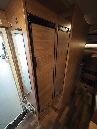 Husbil-integrerad Weinsberg CaraCore 700 MEG 13 av 23