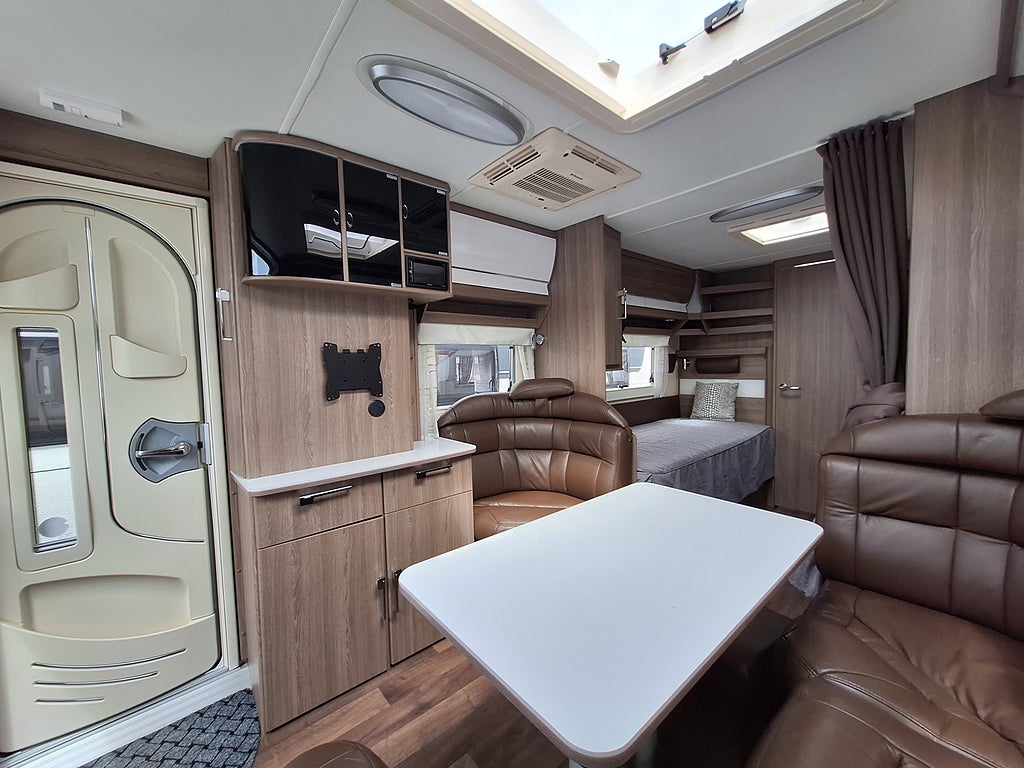 Kabe Imperial 630 ETDL FK KS Långbädd, Dusch, AC, Nytt Tält