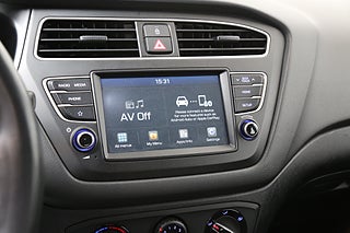 Halvkombi Hyundai i20 18 av 25