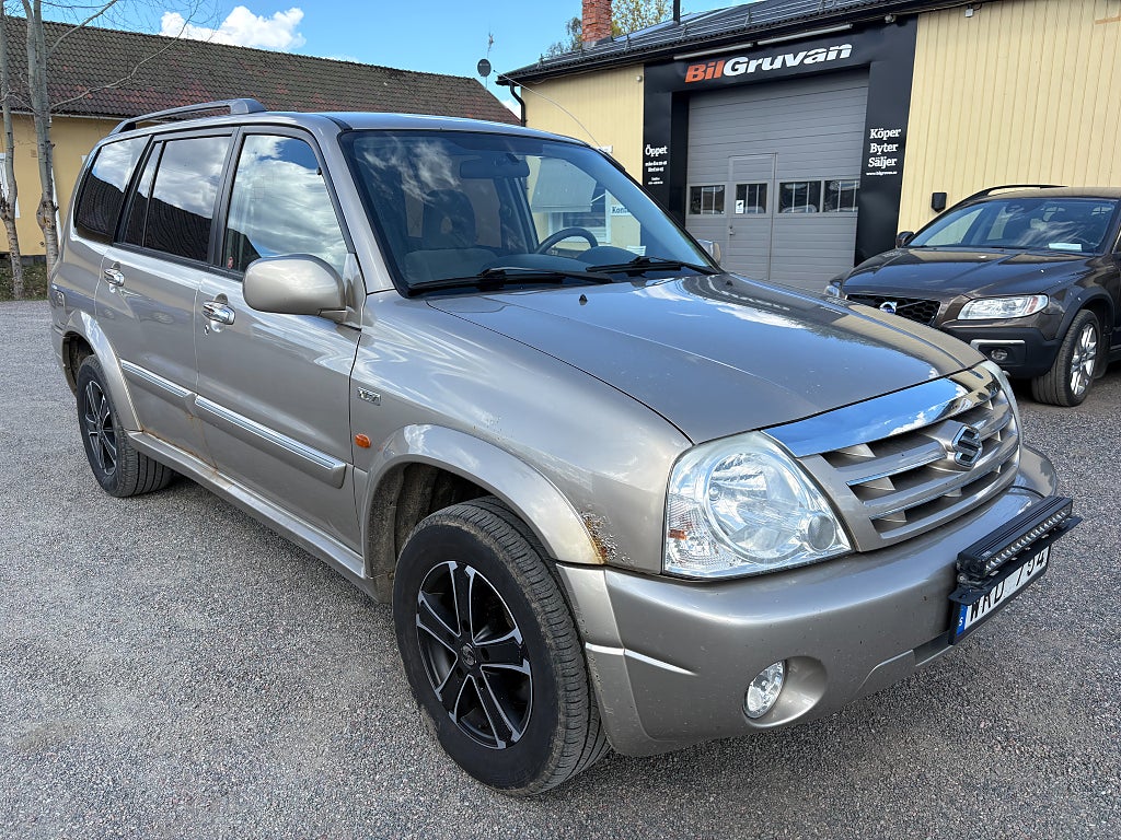 Suzuki Grand Vitara XL  2.7 V6  4WD Nybesiktad