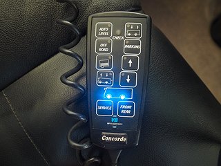 Husbil-halvintegrerad Concorde Charisma 890 LS 23 av 23