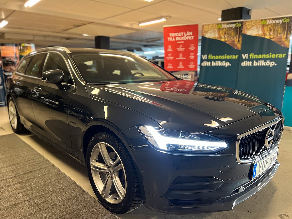 Volvo V90 D4 (190hk) Momentum*1800kr/mån*B-kamera*dragkrok