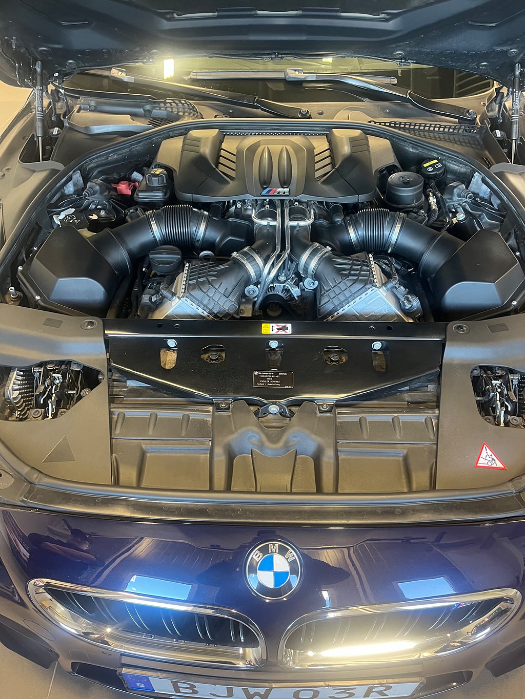 BMW M6 2016 - miniatyr 12