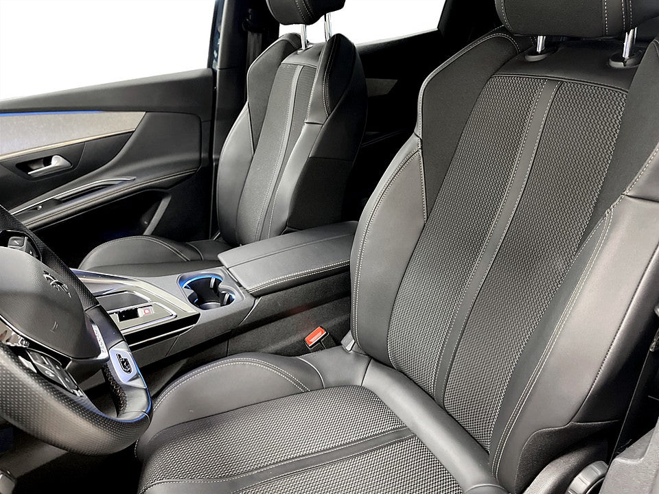 Bild på Peugeot 3008 GT 1.2 PT 130hk Aut B-KAMERA CARPLAY