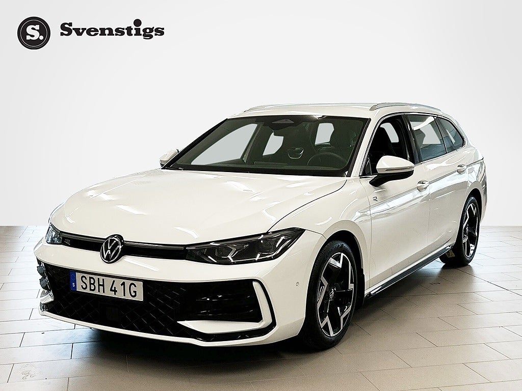 Volkswagen Passat 1.5 eTSI R-LINE 150HK DRAG/VÄRMARE