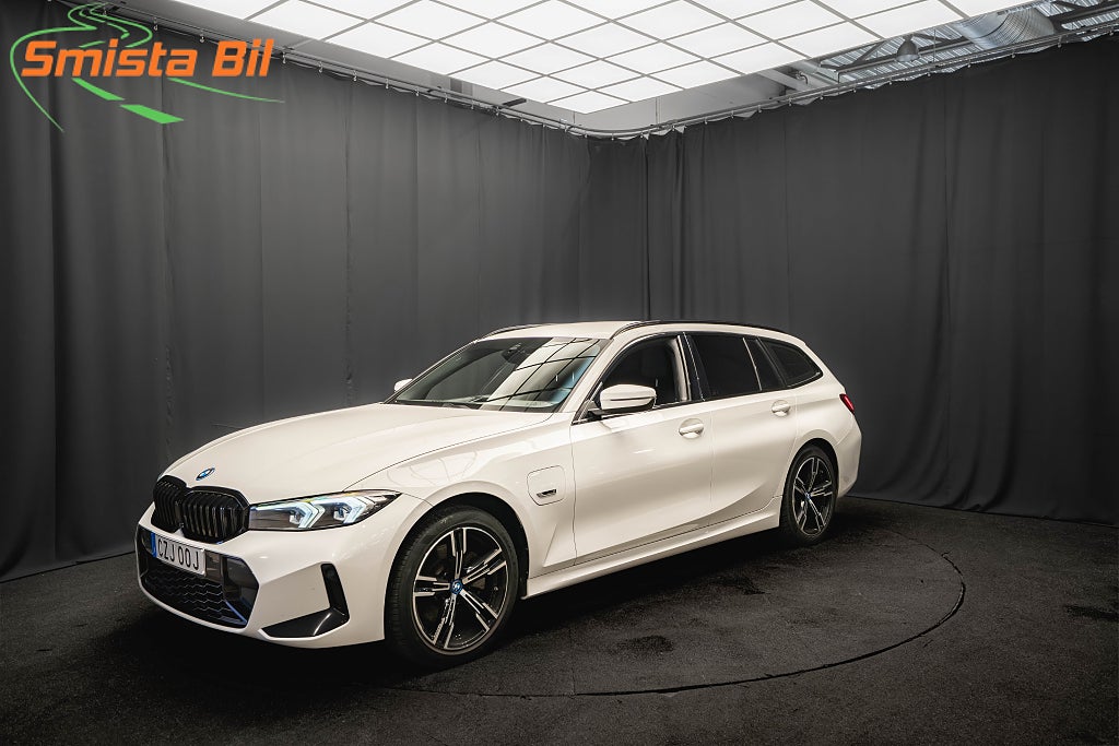 BMW 330e xDrive Touring M Sport DRAG HiFi MOMS CARPLAY 1 ÄGARE