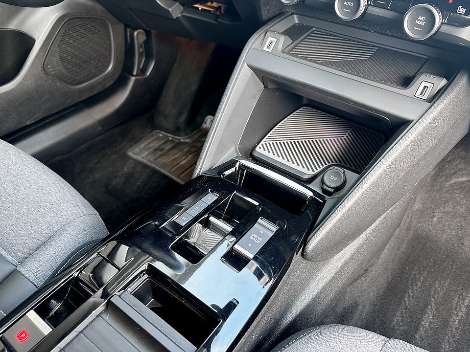 Bild på Citroën C4-X Shine 1.2 PT 130hk Aut B-KAMERA NAVI