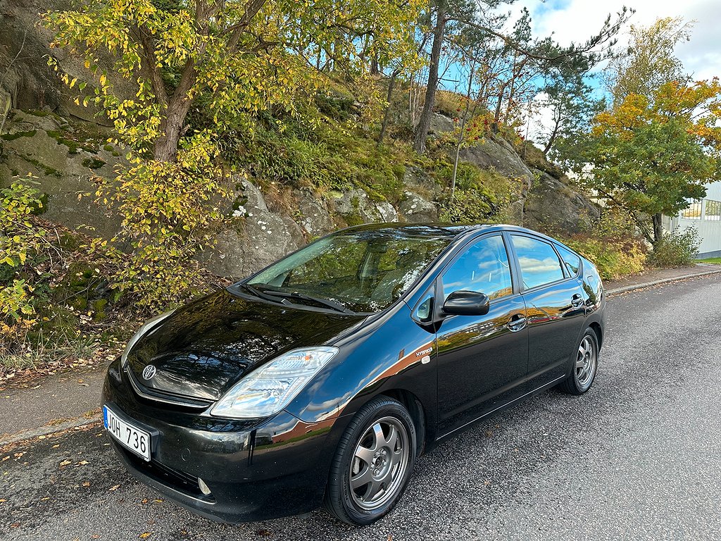 Toyota Prius 1.5 VVT-i + 3CM CVT 0%Ränta