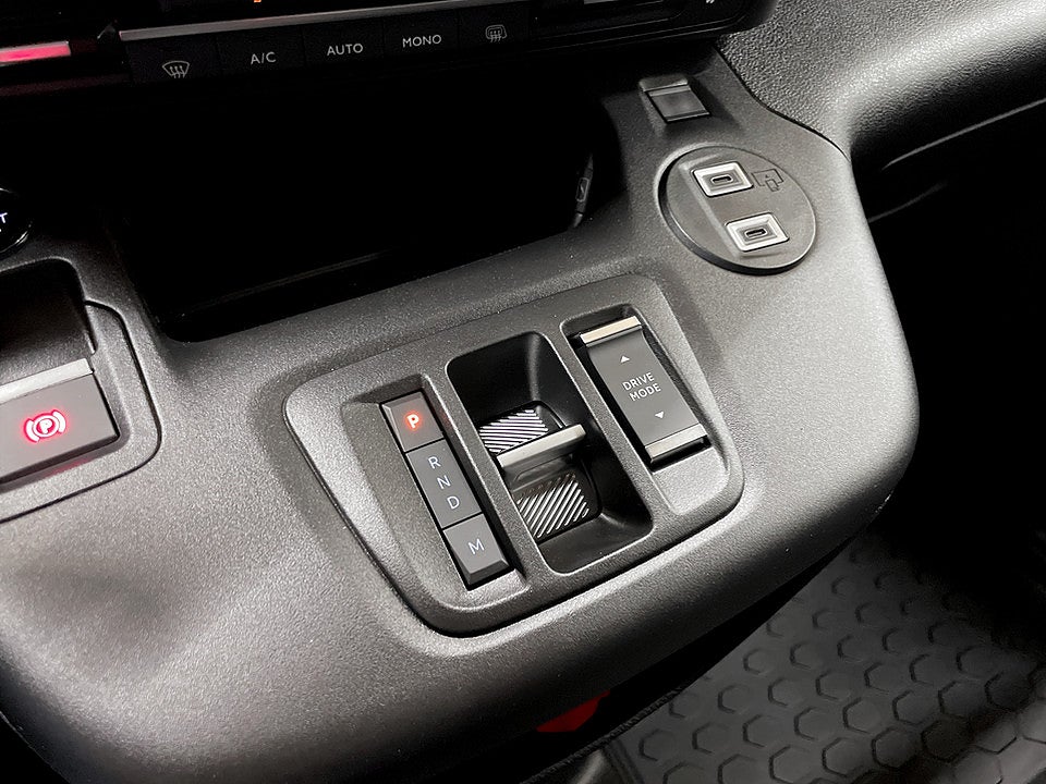 Bild på Peugeot Partner PLUS *EXTRA UTRUSTAD* 130hk AT8 L2 - EDITION! SAVTAL & VHJUL