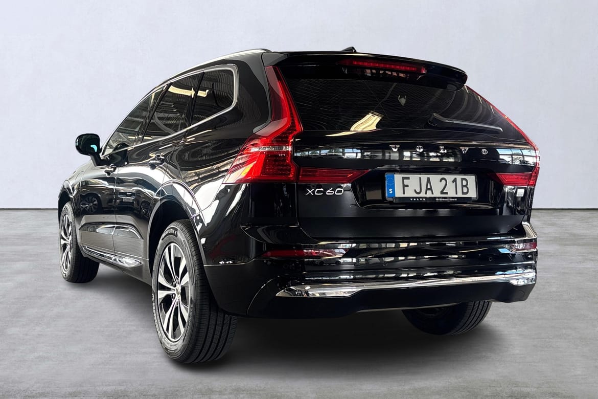 Volvo XC60 Recharge T6 Core Edition 2023, photo 4/10
