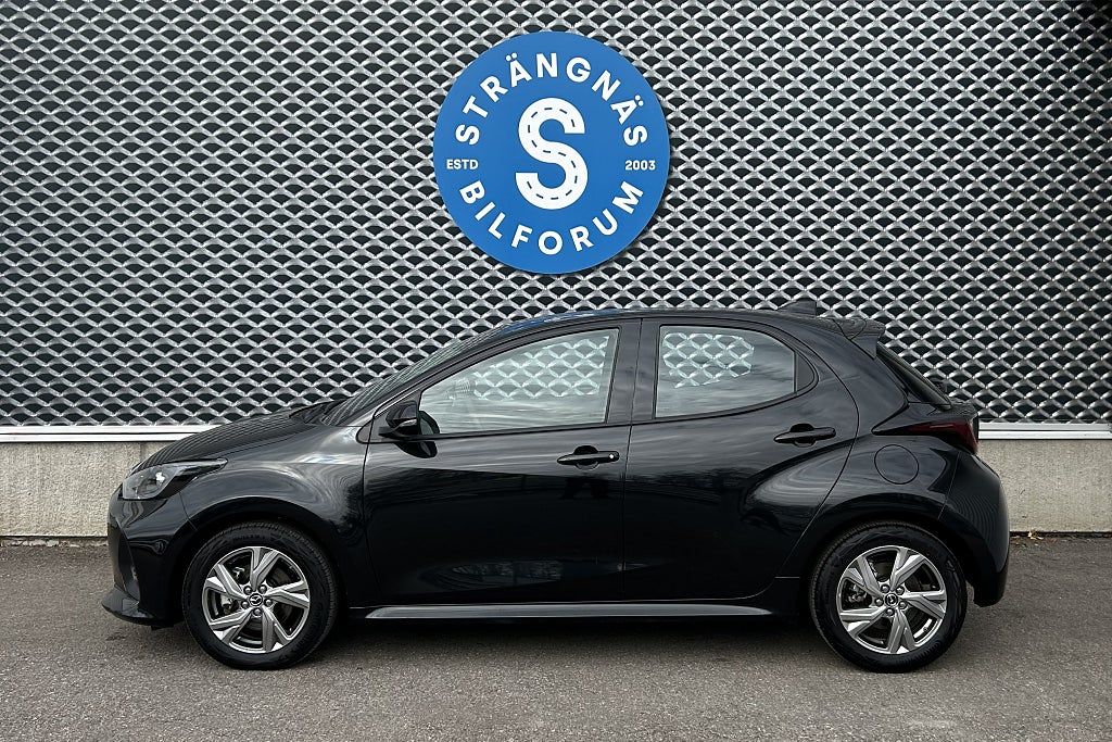 Mazda 2 Exclusive-line Hybrid. Endast 1500 mil! Ränta 5.99%