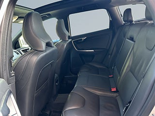 Volvo XC60 D4 AWD R-Design/Drag/SoV-Däck/MoK/D-värm/B-Kamera/Pano – bild 13