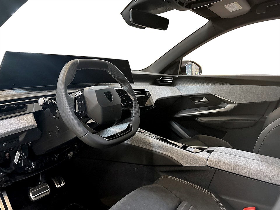 Bild på Peugeot 5008 GT Ultimate Hybrid - OMGÅENDE LEVERANS!