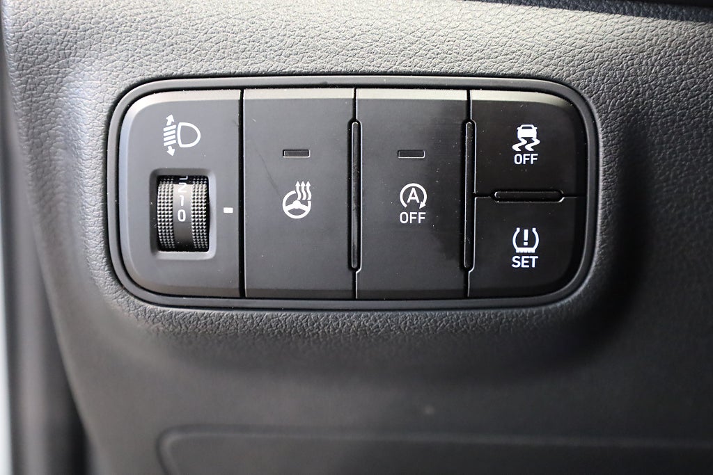 Hyundai Bayon 1.2 MPi Essential Kamera CarPlay Leasbar Rattvärme