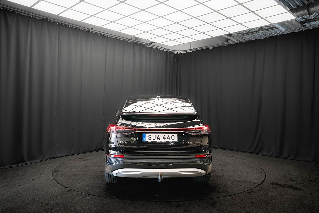 Audi Q4 E-Tron 45 Sportback QUATTRO ADVANCED DRAG 360° 1-ÄGARE MOMS