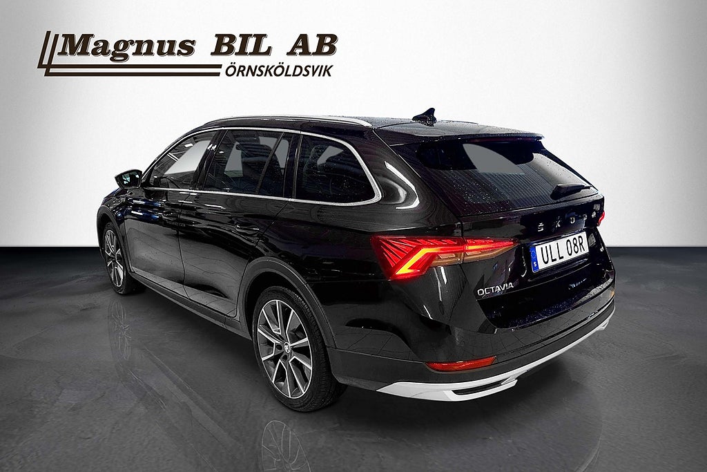 Skoda Octavia Scout 2.0 TDI 4x4 D-värmare Drag Kamera Moms Vhjul