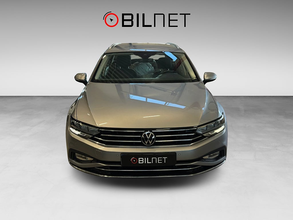 Volkswagen Passat SC 2.0 TDI 4M *3,99%* Värmare Drag Navi LED Kamera