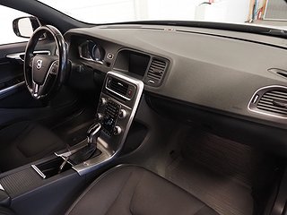 Sedan Volvo S60 Cross Country 10 av 24