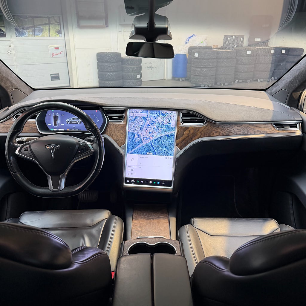Tesla Model X 90D AWD 423hk 6-sits Leasebar Pano Summon Luftfjädring