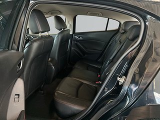 Mazda 3 Sport 2.2 SKYACTIV-D OPTIMUM/NAV/Värmare/Bose/HuD