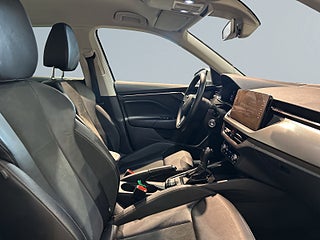 Skoda Kamiq 1.5 TSI Drag Skinn GPS kamera CarPlay S/V-hjul – bild 10