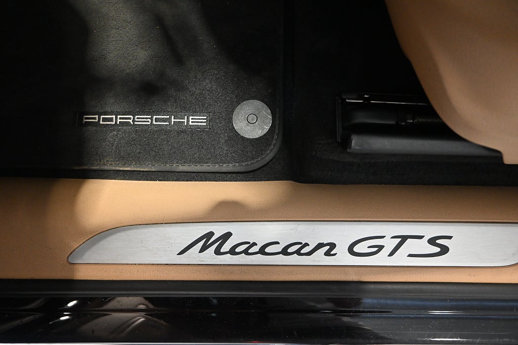 Porsche Macan 2017 - miniatyr 21