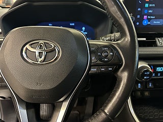 Toyota RAV4 Hybrid AWD MOMS/SoV-Däck/Drag/Adap Fart/Rattvärm/Kamera – bild 18