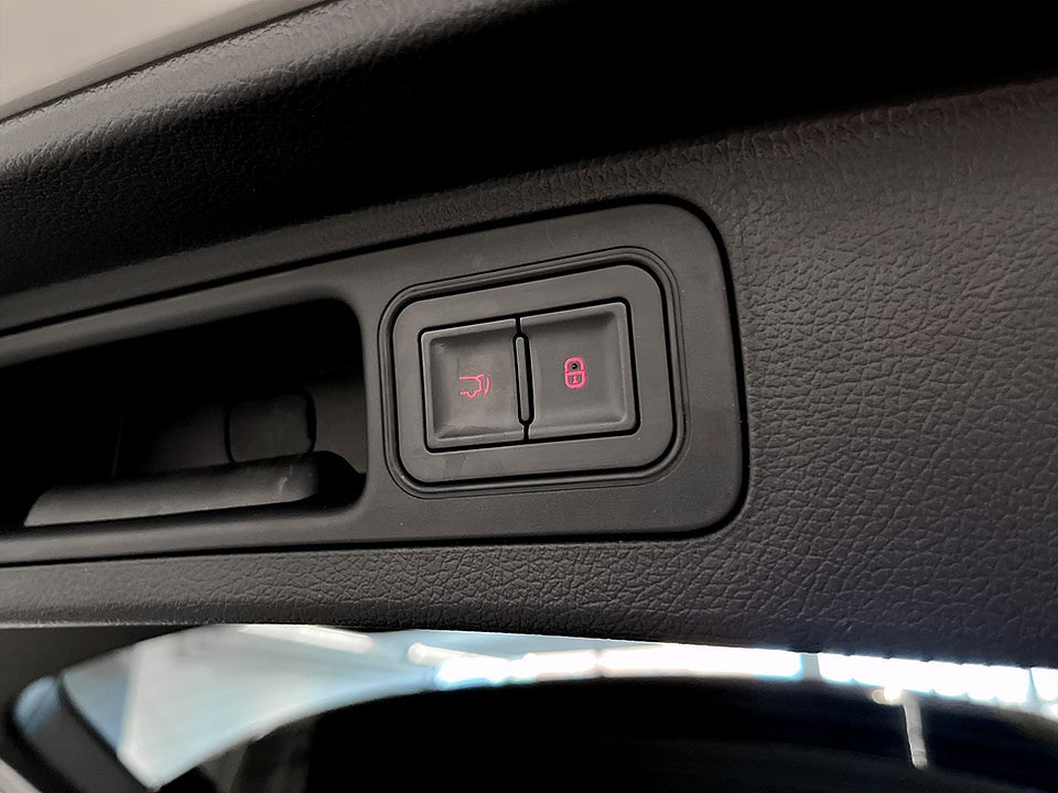 Bild på BYD SEAL U DM-i 1.5 + 18.3kWh 218hk Aut PANO 360° HUD