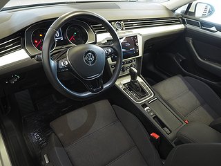 Kombi Volkswagen Passat 13 av 22