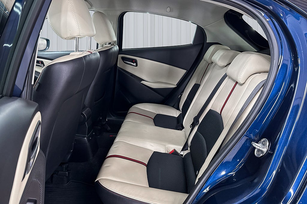 Mazda 2 2017