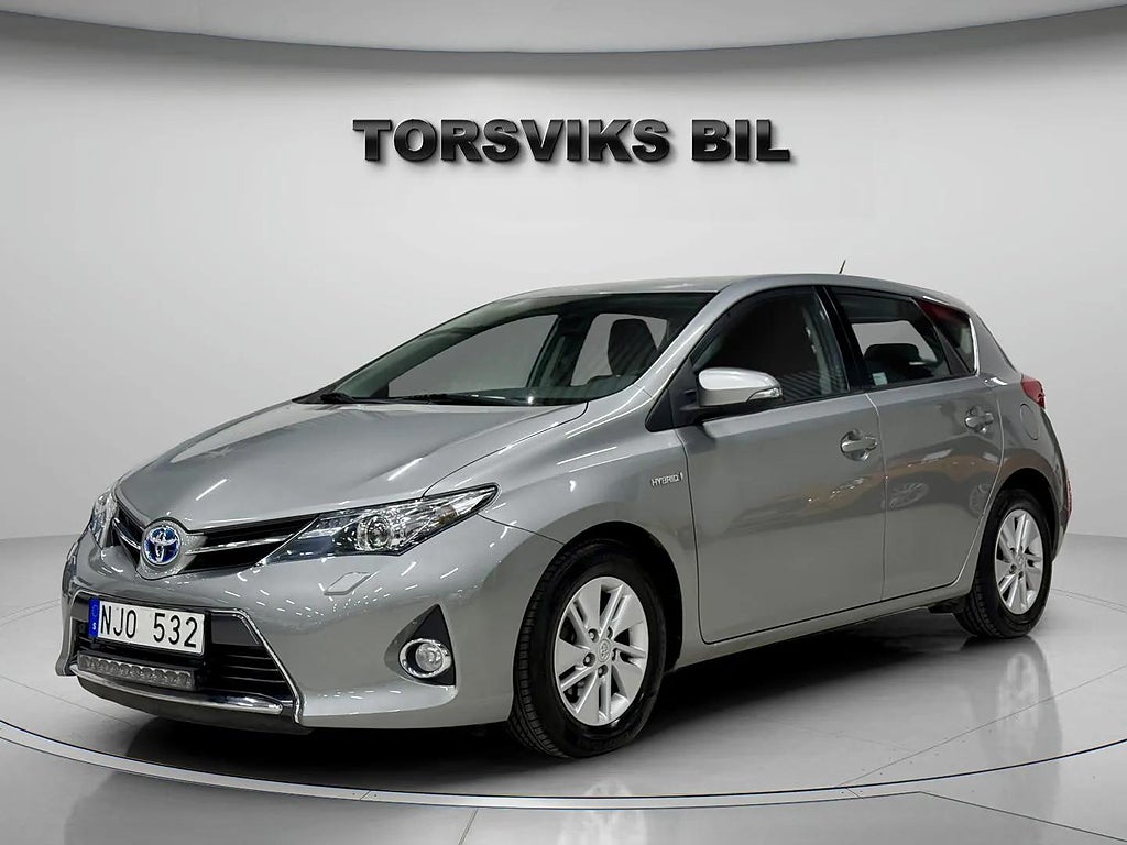 Toyota Auris Hybrid e-CVT Vinterhjul, Motor/Kupevärmare, Ledramp, Hemleverans - miniatyr 2
