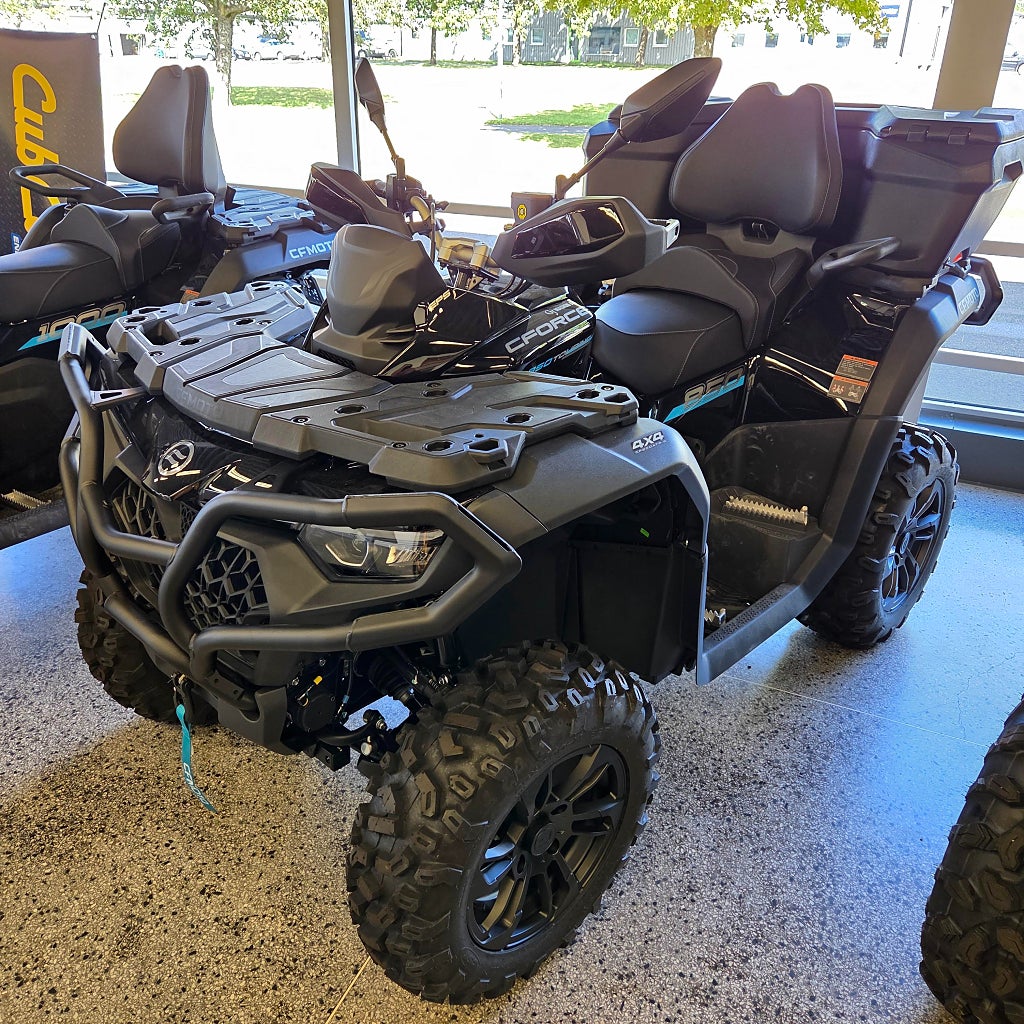 CFMOTO CFORCE 850 Touring Black Edition
