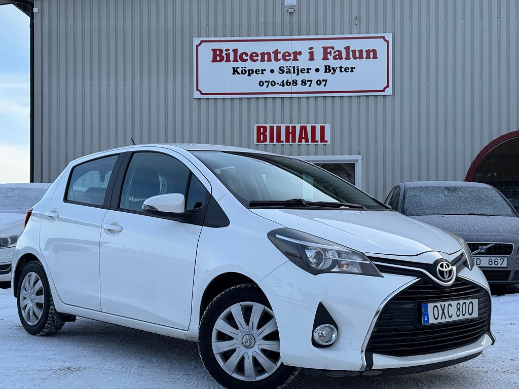 Toyota Yaris 5-dörrar 1.33 Dual VVT-i Active Backkamera M&K-värmare