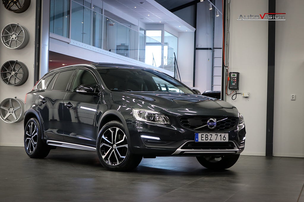 Volvo V60 Cross Country D4 190hk Summum H&K T-LUCKA KAMERA DRAG 