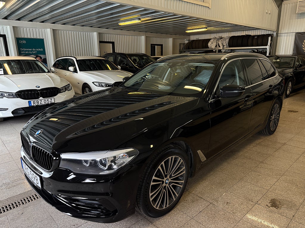 BMW 520 d xDrive Touring Automat Sport line 1ägare Navi Kamera 
