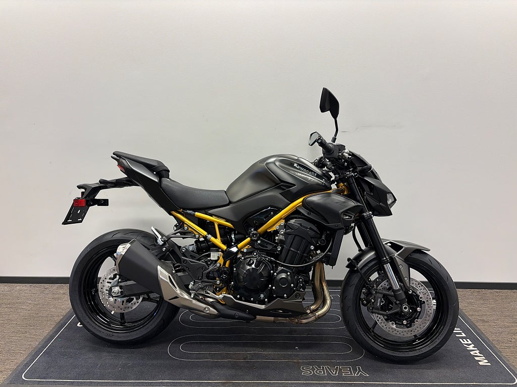 Kawasaki Z900 