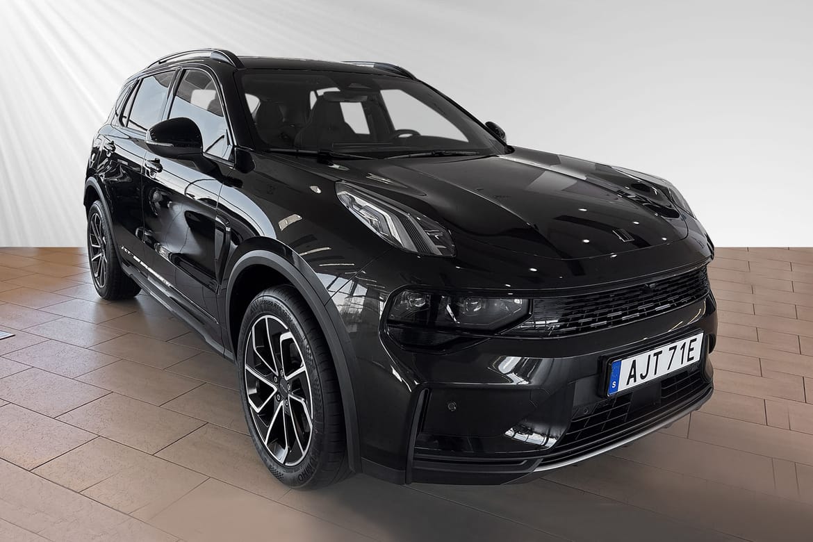 Lynk & Co 01 Core PHEV 2025, bild 5/10