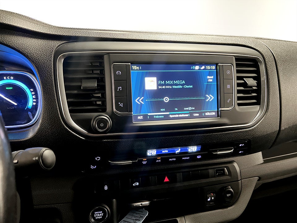 Bild på Peugeot e-Expert PRO+ 75kWh 136hk Aut L2 B-KAMERA NAVI