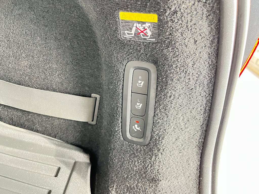 Volvo V90 D4 Geartronic AUT 190hk / VOC/DRAG/VÄRMARE/LED/SoV thumbnail