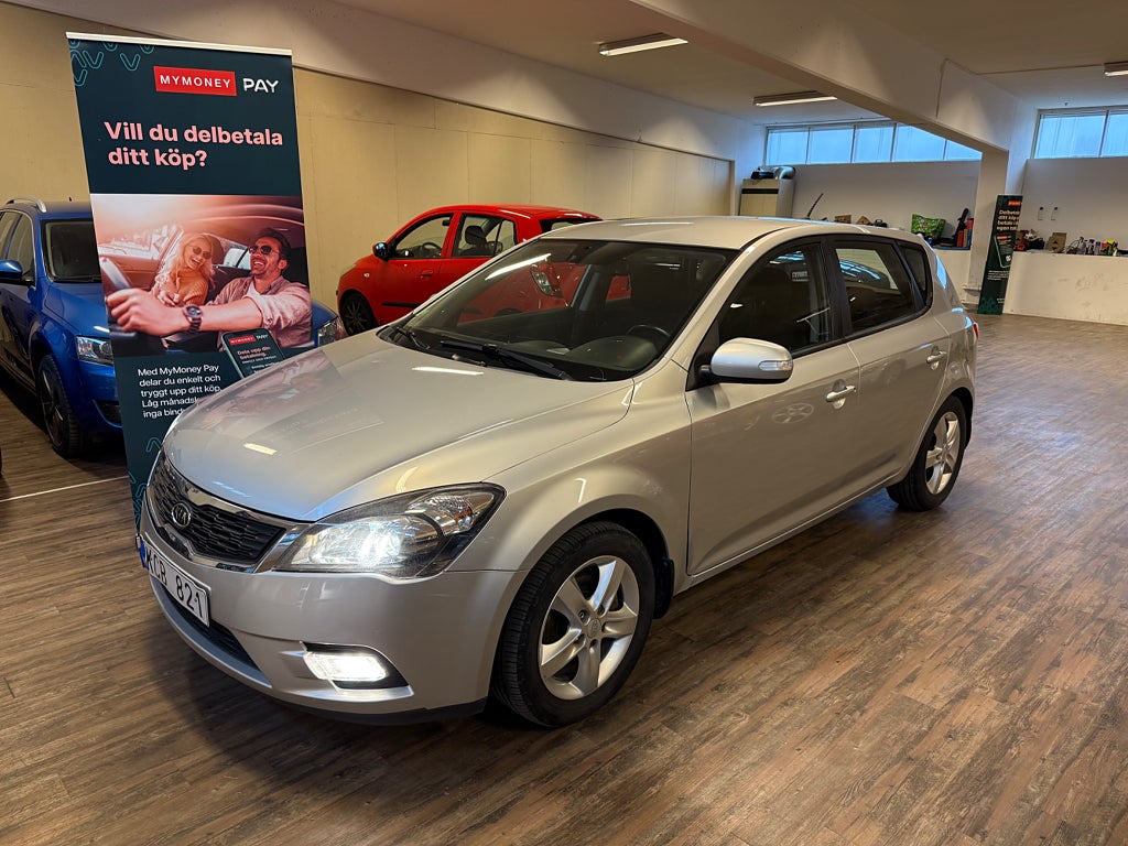 Kia Ceed cee'd 1.6 CRDi ECO Euro 4 Ny besiktigad 12900mil 
