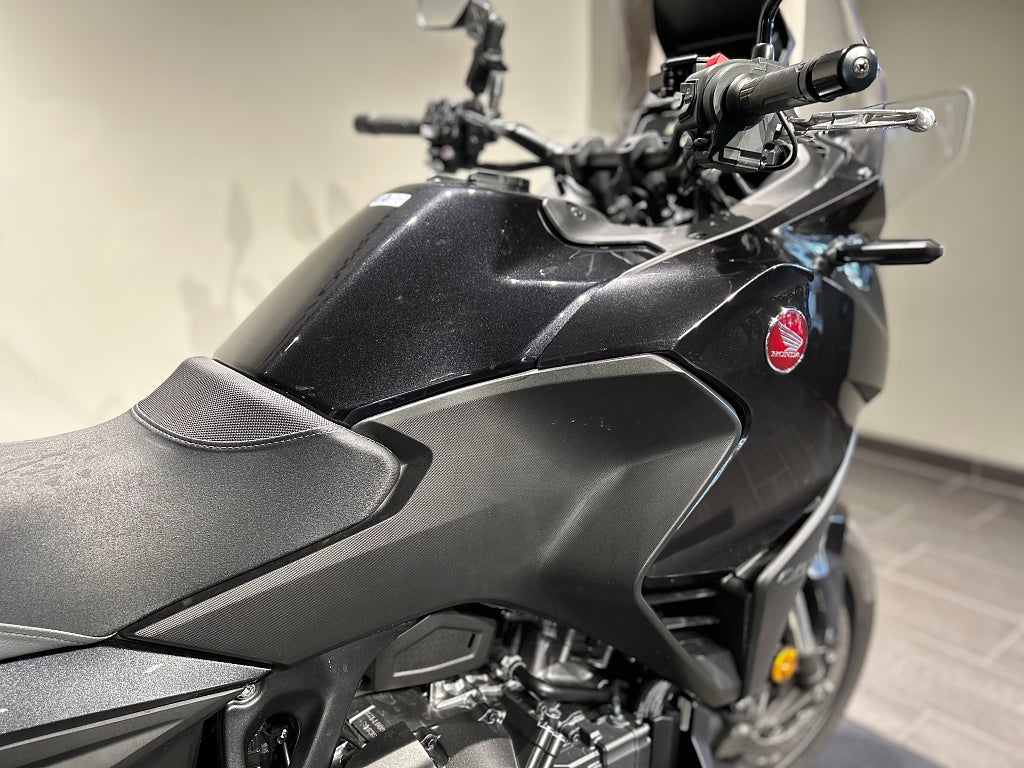 Honda NT1100D / 3,45% Ränta / 3st väskor / Automat / Endast 480 mil