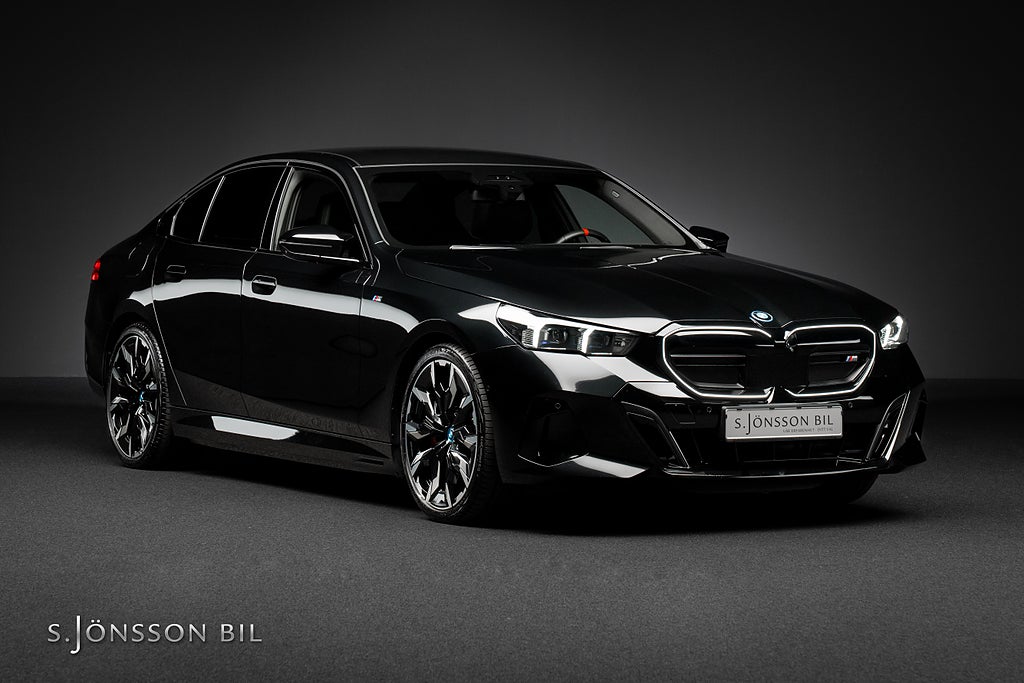 BMW i5 M60 xDrive / Panorama / Harman Kardon